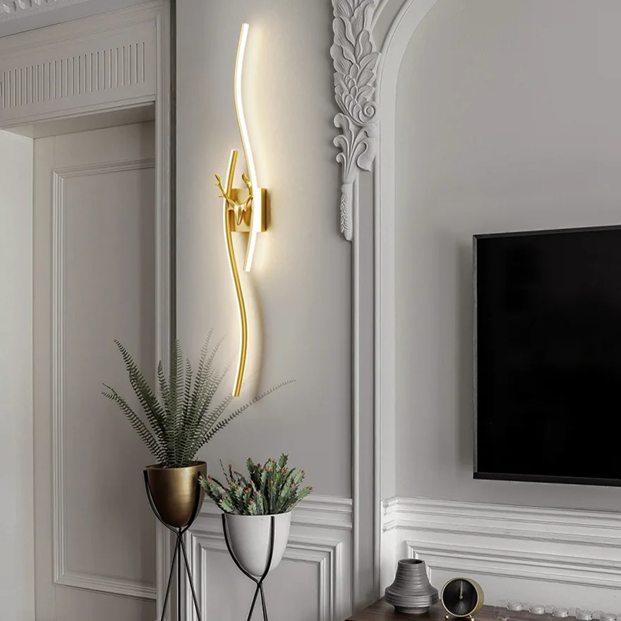 Contemporary Metal Linear Hallway Wall Lamp, Black/Gold