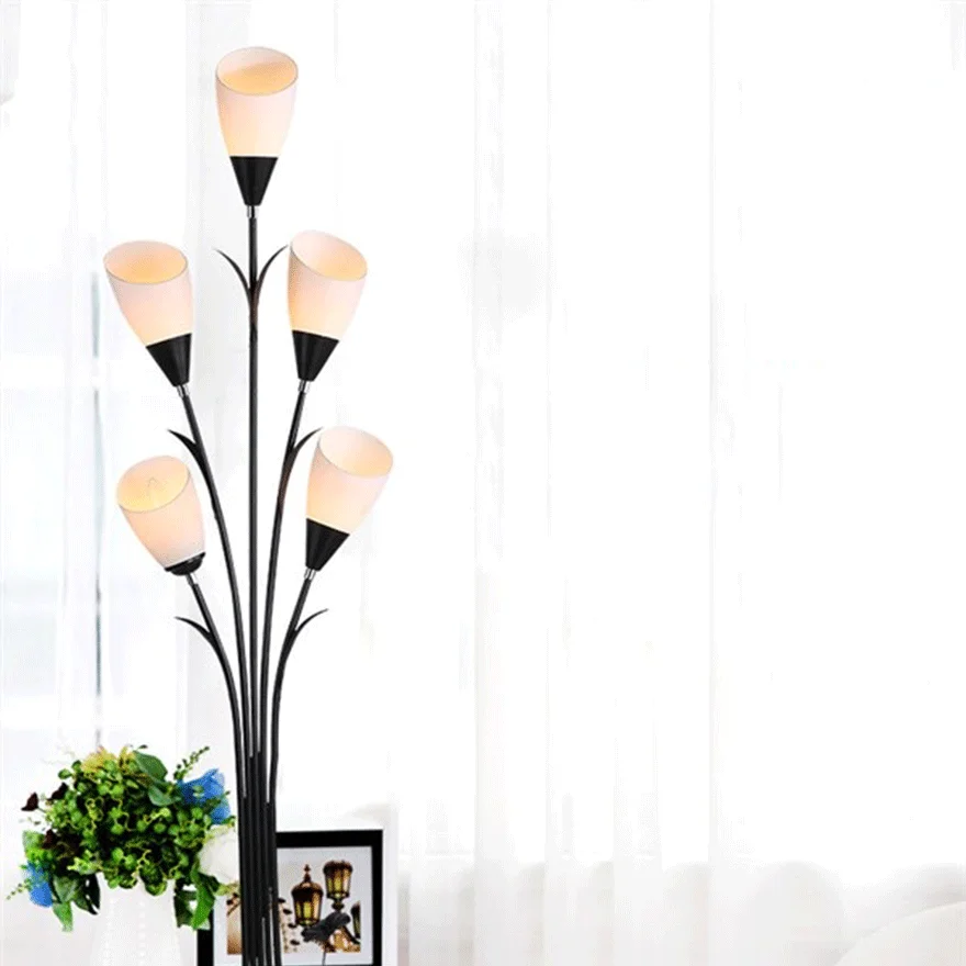 Natural Metal And Acrylic Flower Branching Living Room Floor Lamp, Black