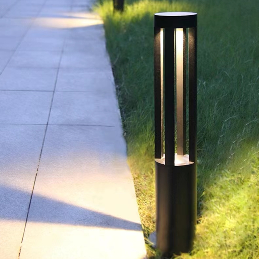 Minimalist Metal Cylindrical Garden Outdoor Pillar Light, Black