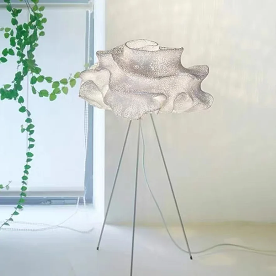 Renée Floor Lamp