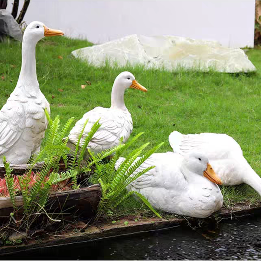 Art Deco Resin Goose Courtyard Floor Lamp, White