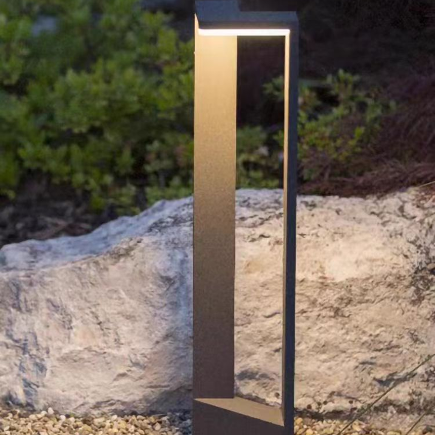 Minimalist Metal And Acrylic Right-angle Shaped Outdoor Light, Black