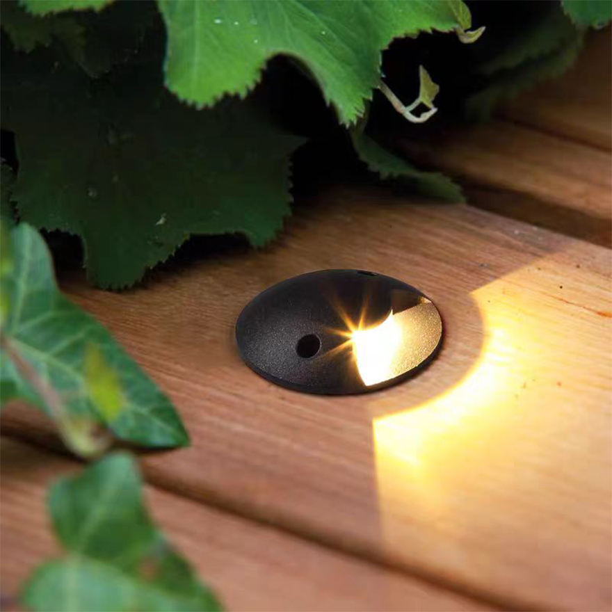 Classical Metal And Glass Cylindrical Outdoor Light, Black