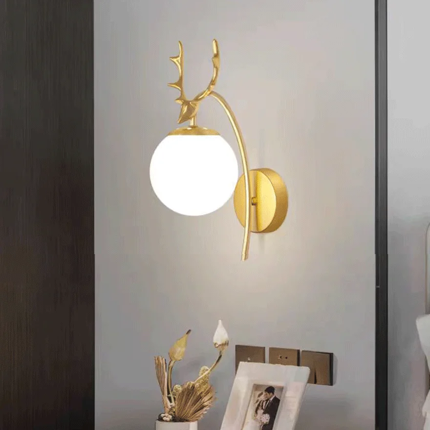 Modern Metal And Glass Deer Dining Room Wall Lamp, Black/Gold